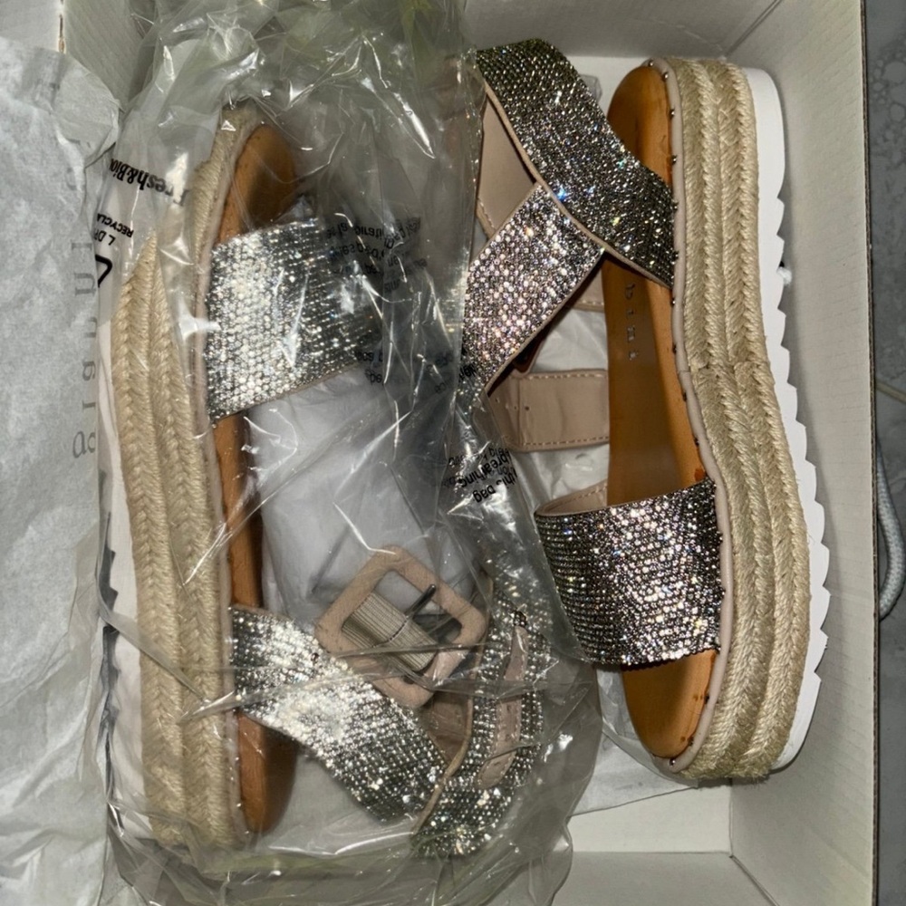 Gianni Bini Silver Glitter Espadrille Sandals size 6.5